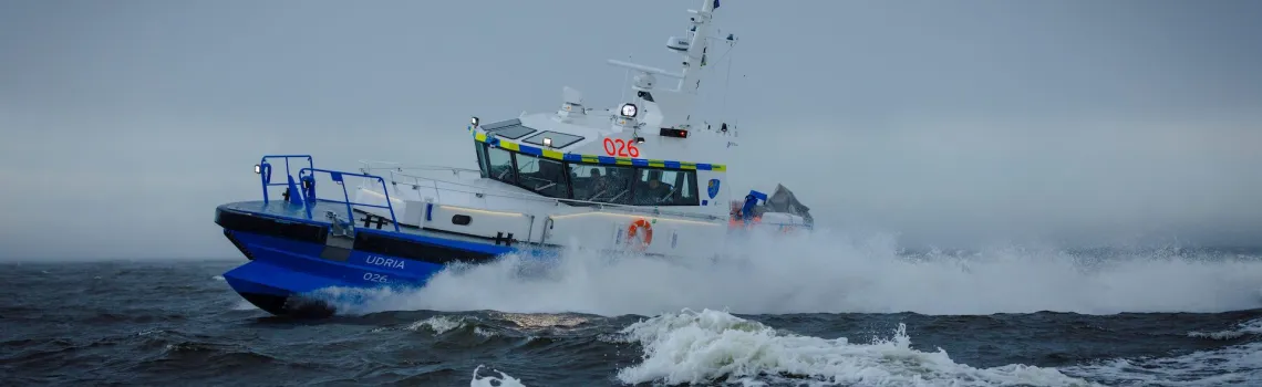 Vedettes de police et de sauvetage