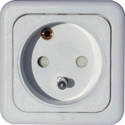 Prise encastrable blanc 230V