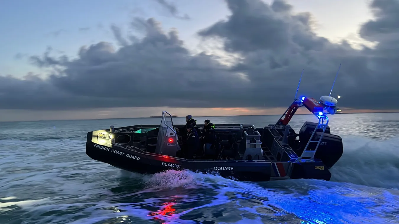 Les Douanes Françaises ont choisi les moteurs Oxe Marine