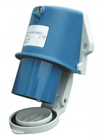 Socle inversé 2P+T male 16A