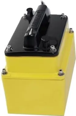 Sonde classique 1kW Airmar® M260 50-200kHz avec câble 9pin MM